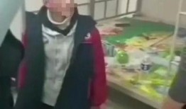 四哥爆料学生打人视频,四哥曝光学生暴力打人视频引发关注